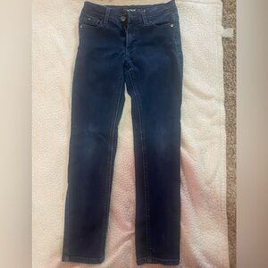 Jordache girls skinny jeans.  Dark denim size 10. In good condition